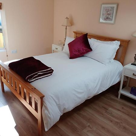 Kents Guesthouse Accommodation Kilmacthomas Esterno foto