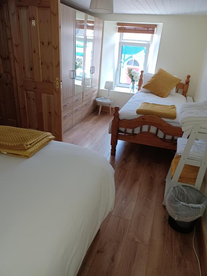 Kents Guesthouse Accommodation Kilmacthomas Esterno foto