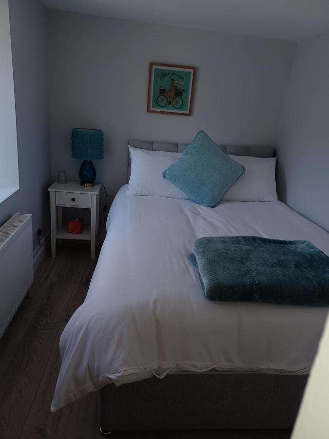 Kents Guesthouse Accommodation Kilmacthomas Esterno foto